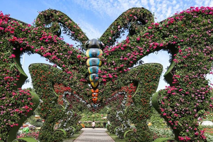 Dubai Miracle Garden Skip-the-Line Ticket with Private Transfer