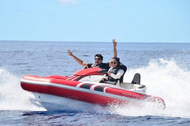 2-Hour Private Speedboat Adventure with Hotel Transfer – Sharm El Sheikh