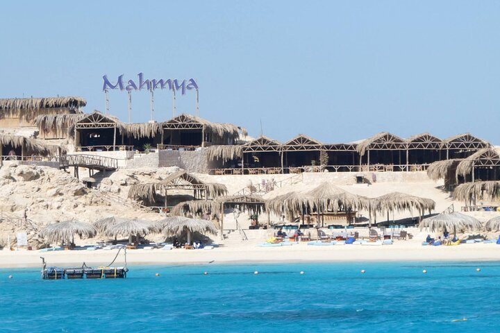 Velocità privata all'isola di Mahmya con pranzo e parasailing da Hurghada