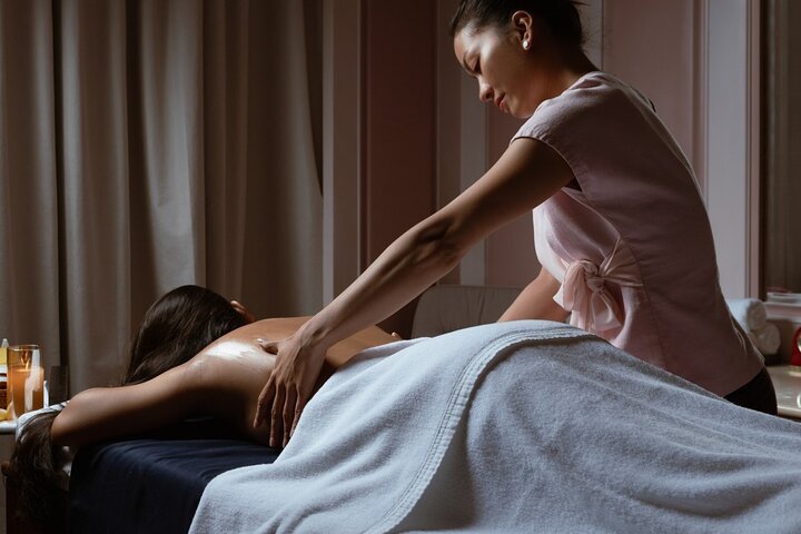 Cleopatra-Bad mit 45-minütiger Massage, Sauna und Whirlpool in Hurghada