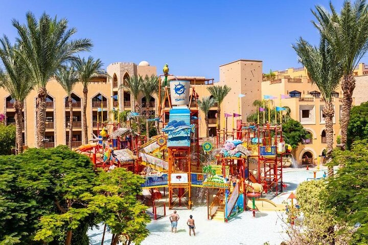 Makadi Water World Aqua Park Day Use with Lunch from Hurghada