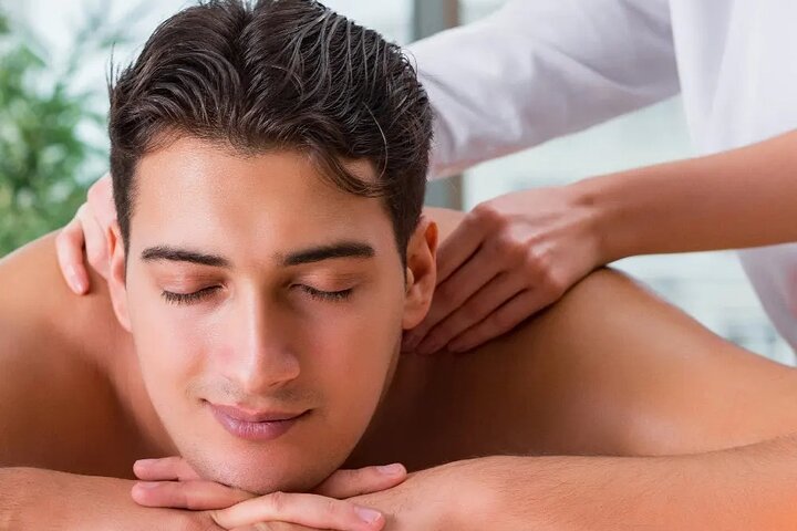 Bagno turco e di Cleopatra con massaggio di 45 minuti, sauna, vapore e idromassaggio da Hurghada.