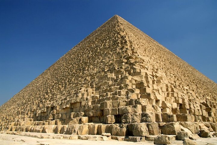 Pyramids & Egyptian Museum Full-Day Guided Tour by Bus from Sharm El-Sheikh